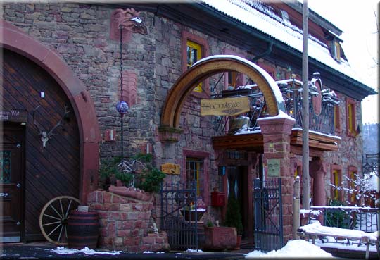 Kunst, wohin das Auge schaut ... Wolzenkeller - Kunst am Bau & in der Küche!